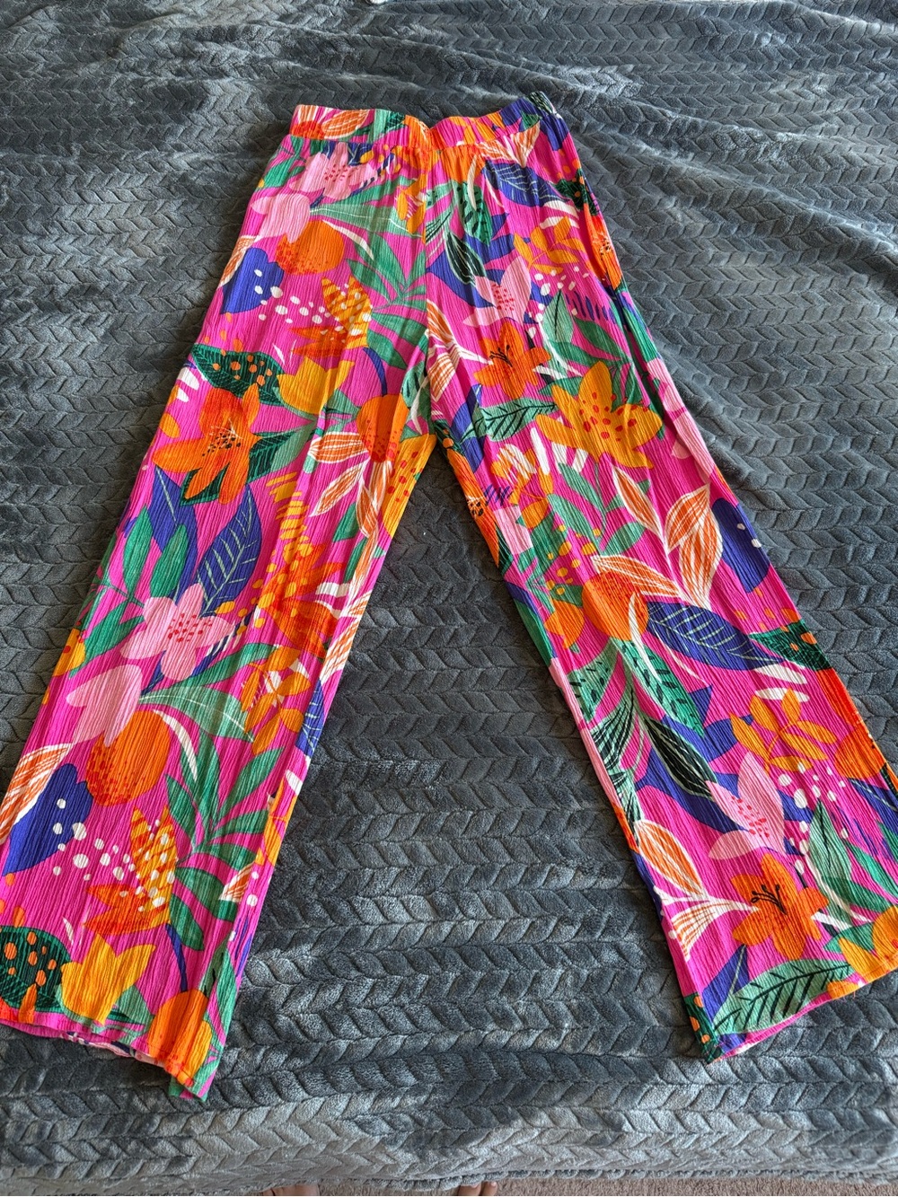 Lulu's Bright Pink Floral Pants